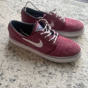 Nike Zoom mens Stefan Janoski Red 2014 Size 8.5 mens 10 in womens in EUC Nike SB